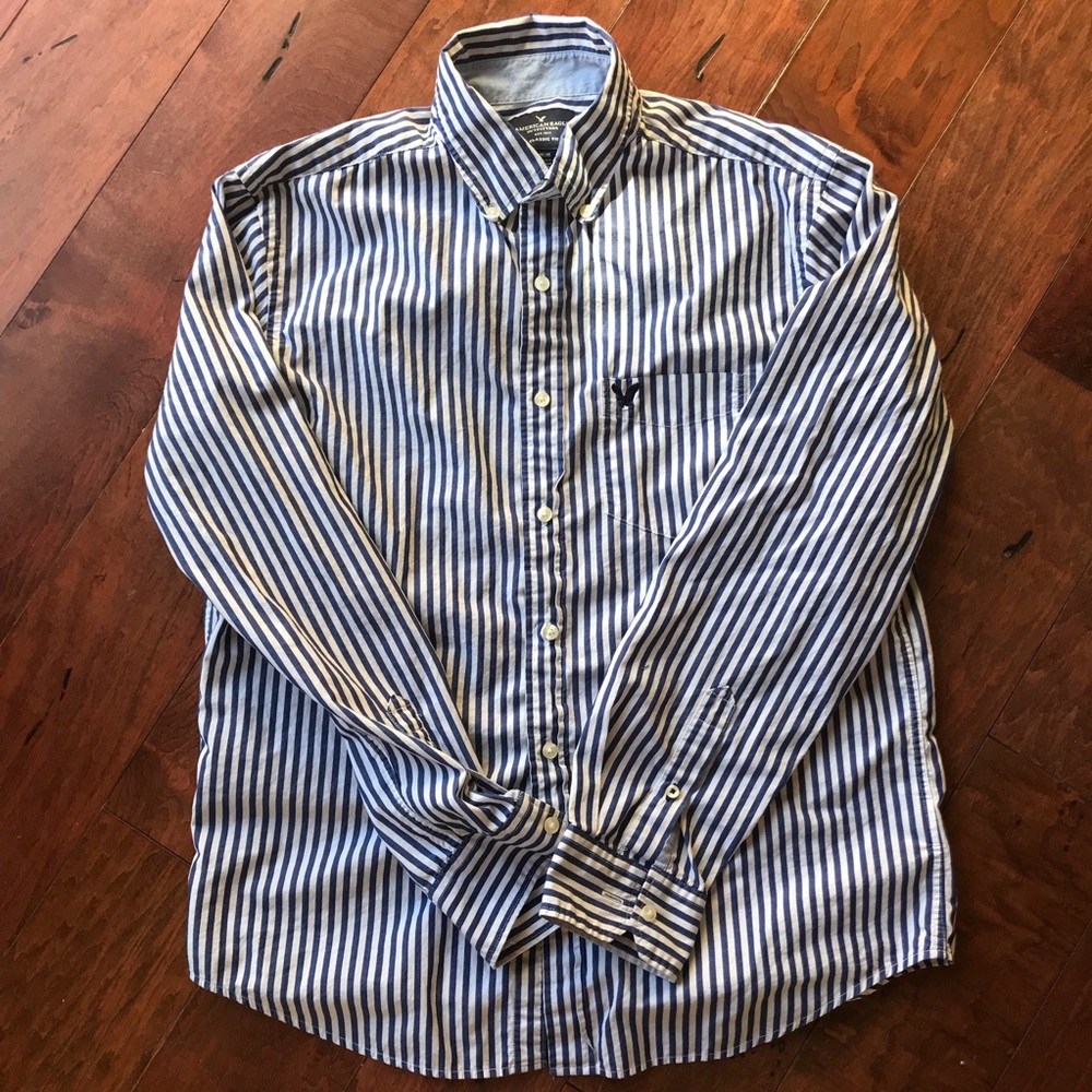 ⭐️FINAL SALE⭐️ AEO Button Down